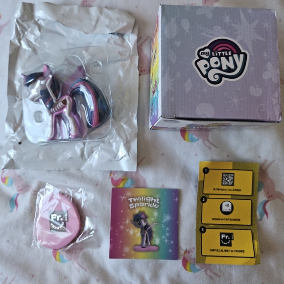 My Little Pony Hidden Dissectibles Mighty Jaxx Twilight Sparkle Figure Series 1 - Picture 2 of 3